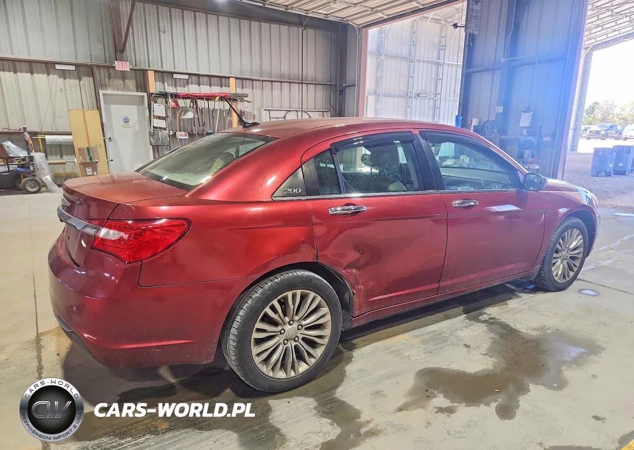 2013 Chrysler 200 Limited VIN:1C3CCBCG2DN505799 - 3