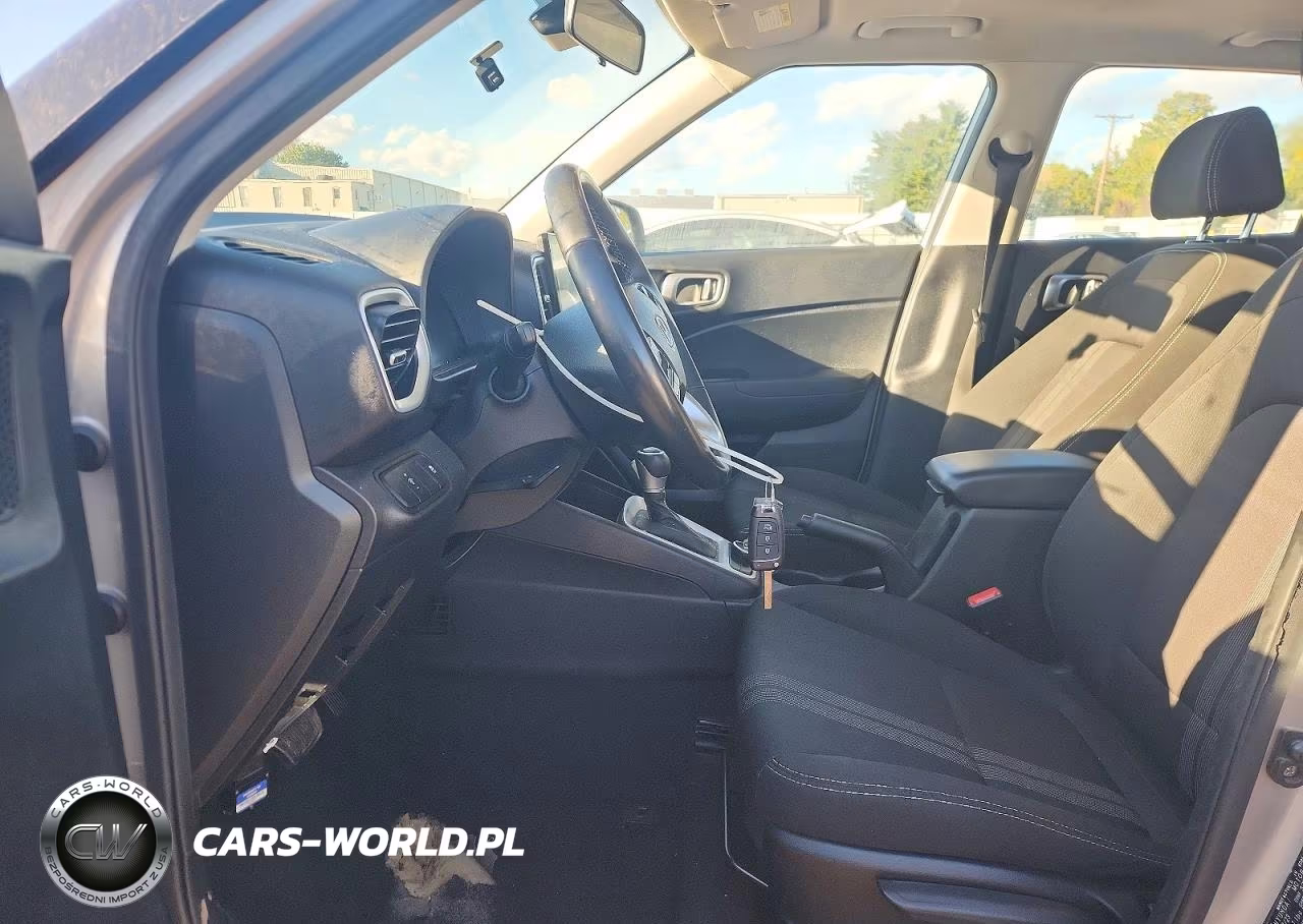 2023 Hyundai Venue Sel VIN:KMHRC8A38PU250641 - 7