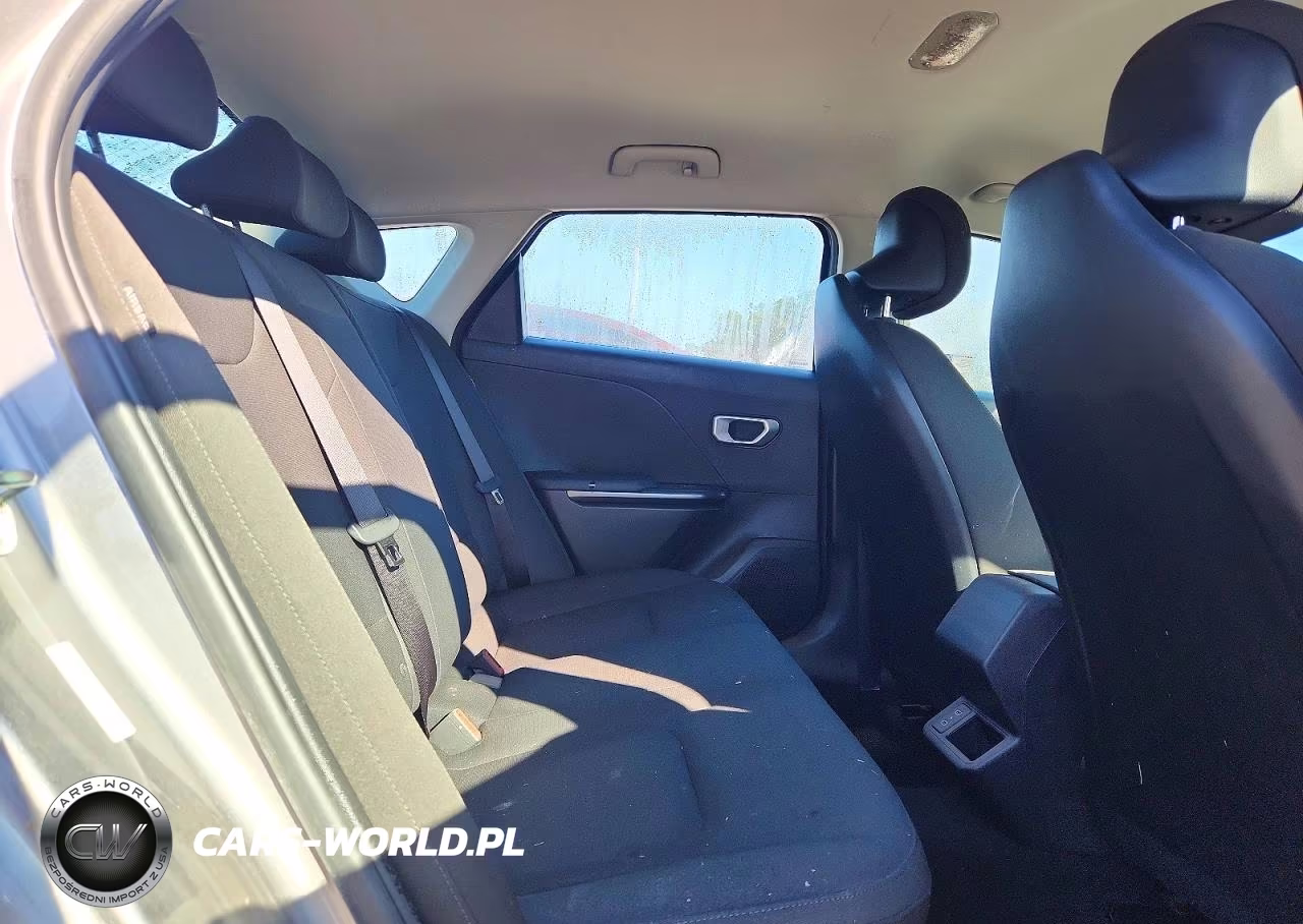 2026 Kia K4 Lxs VIN:3KPFT4DE3TE349910 - 10