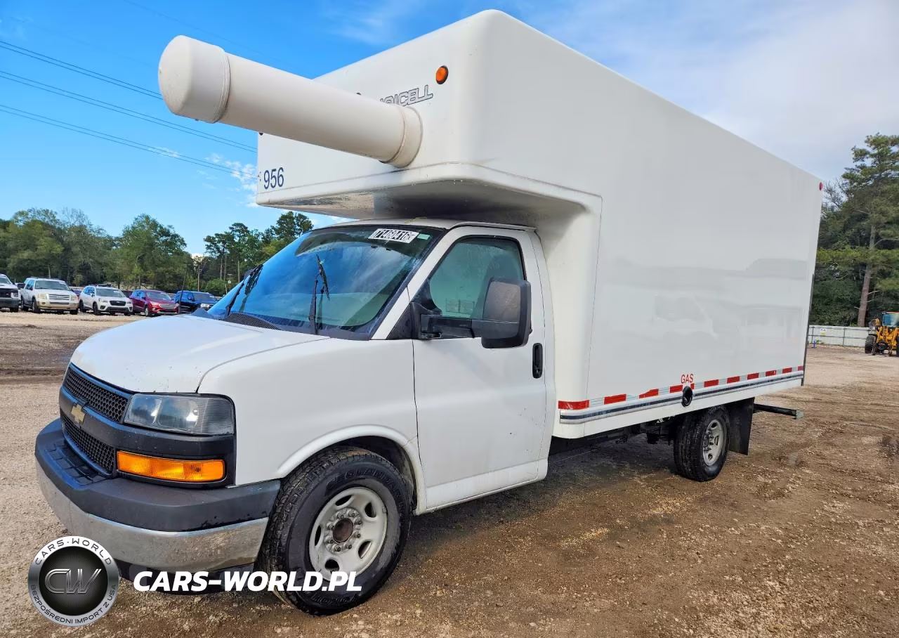 2018 Chevrolet Express Box Truck VIN:1GB0GSFGXJ1345290 - 1