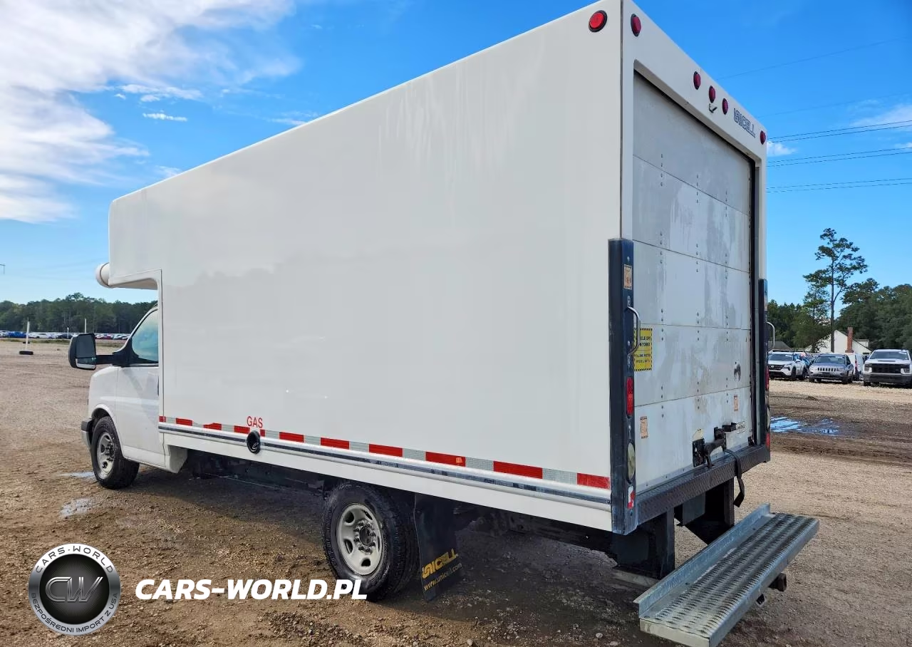 2018 Chevrolet Express Box Truck VIN:1GB0GSFGXJ1345290 - 2