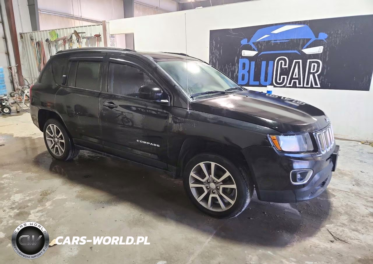 2016 Jeep Compass Latitude VIN:1C4NJDEB3GD544385 - 4