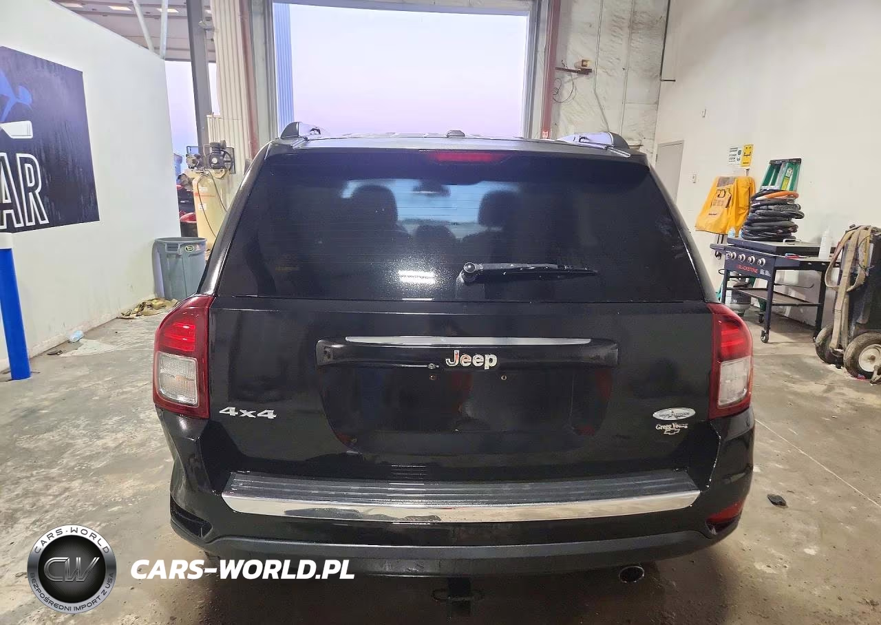 2016 Jeep Compass Latitude VIN:1C4NJDEB3GD544385 - 6