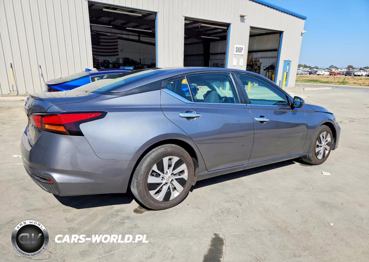 2023 Nissan Altima S VIN:1N4BL4BV2PN378713 - 3