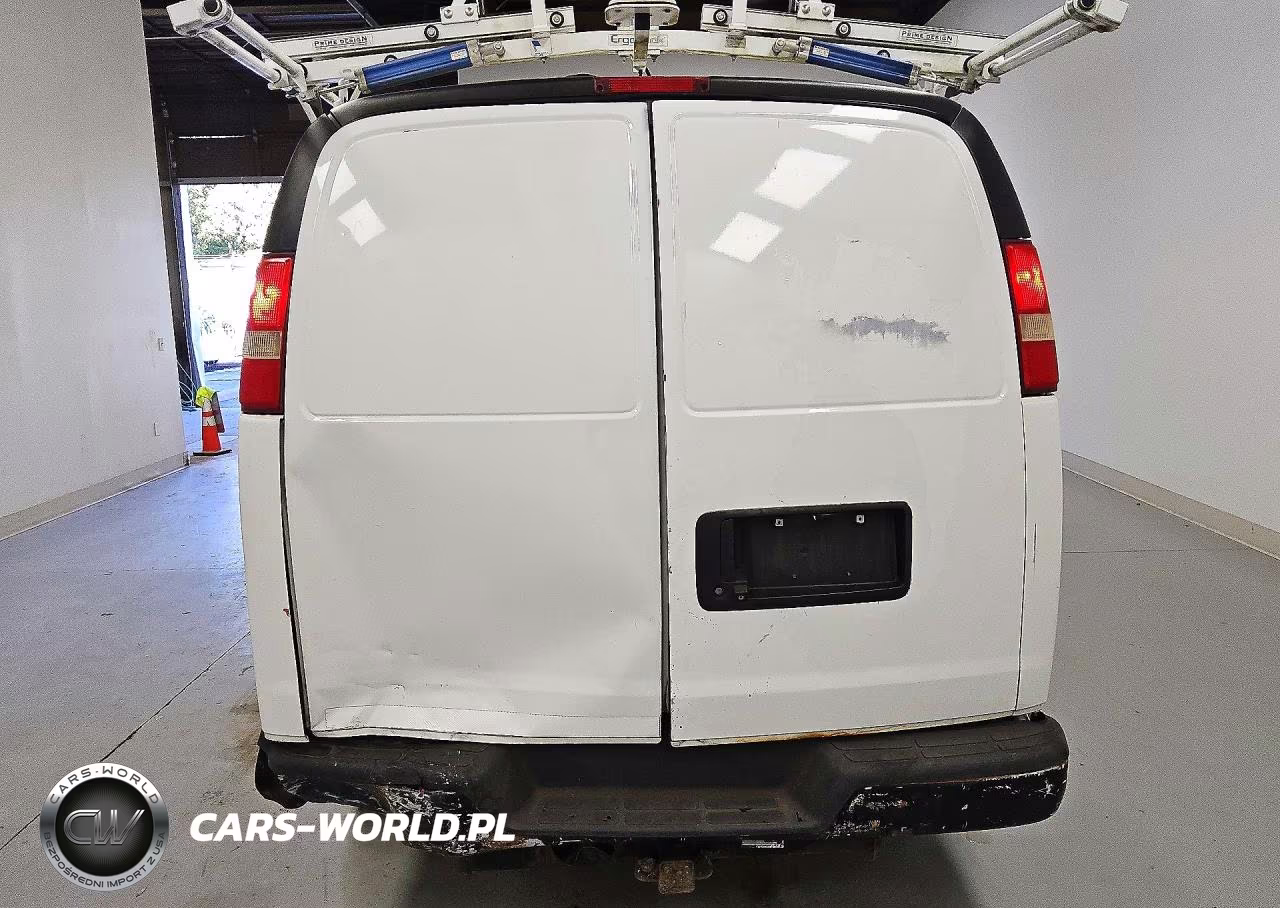 2015 Chevrolet Express G2500 VIN:1GCWGFCF0F1151352 - 6
