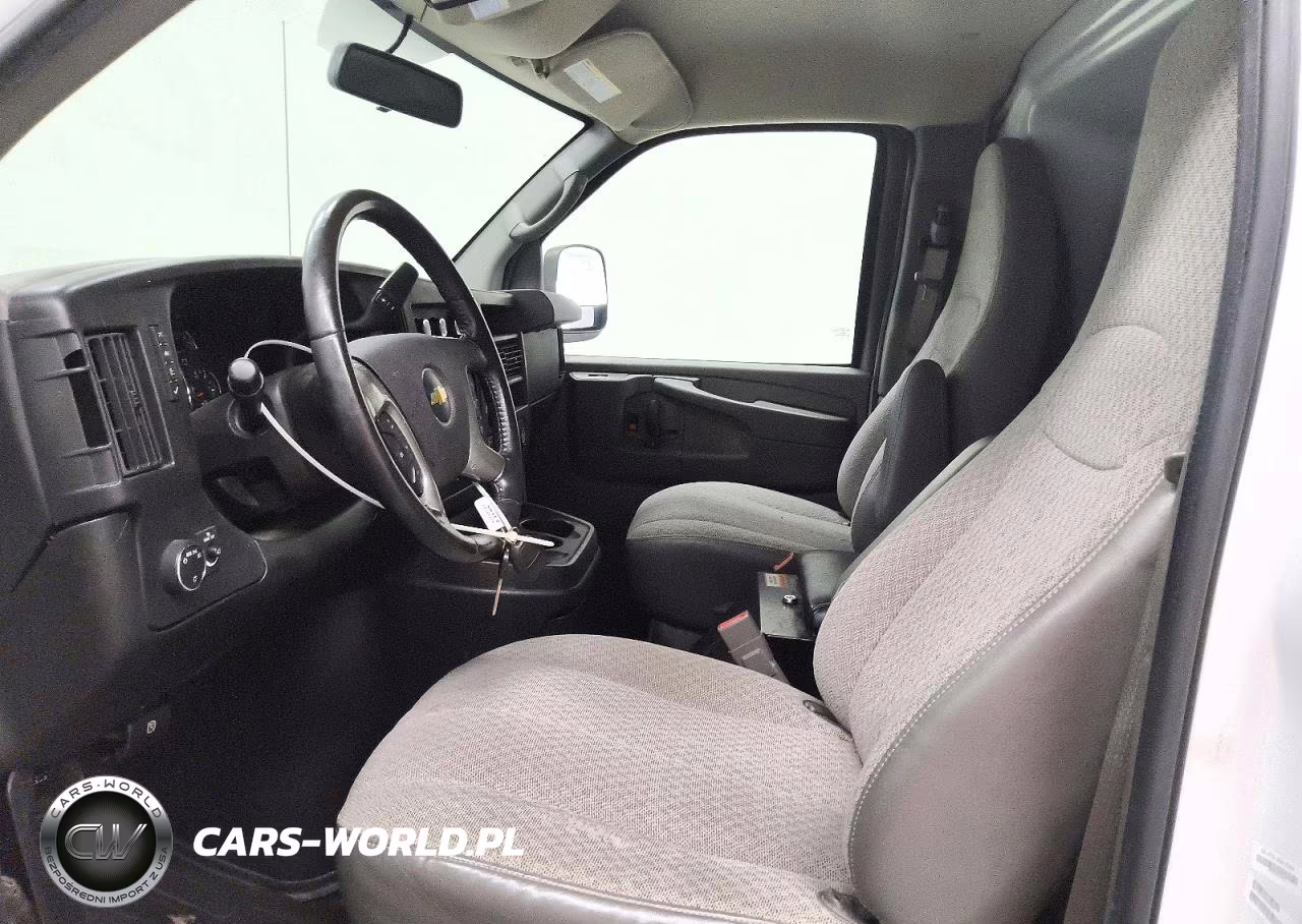2015 Chevrolet Express G2500 VIN:1GCWGFCF0F1151352 - 7