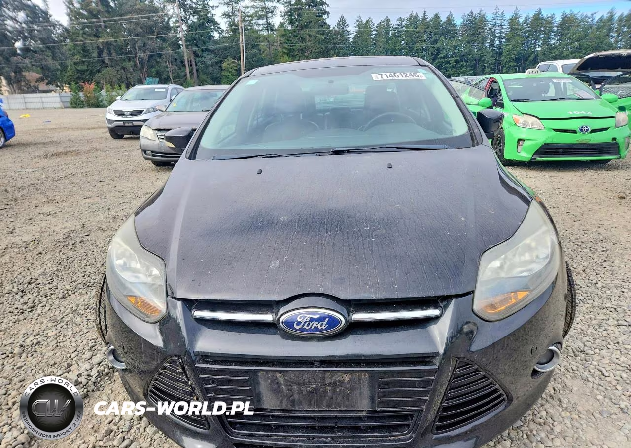 2013 Ford Focus Titanium VIN:1FADP3J23DL249675 - 5