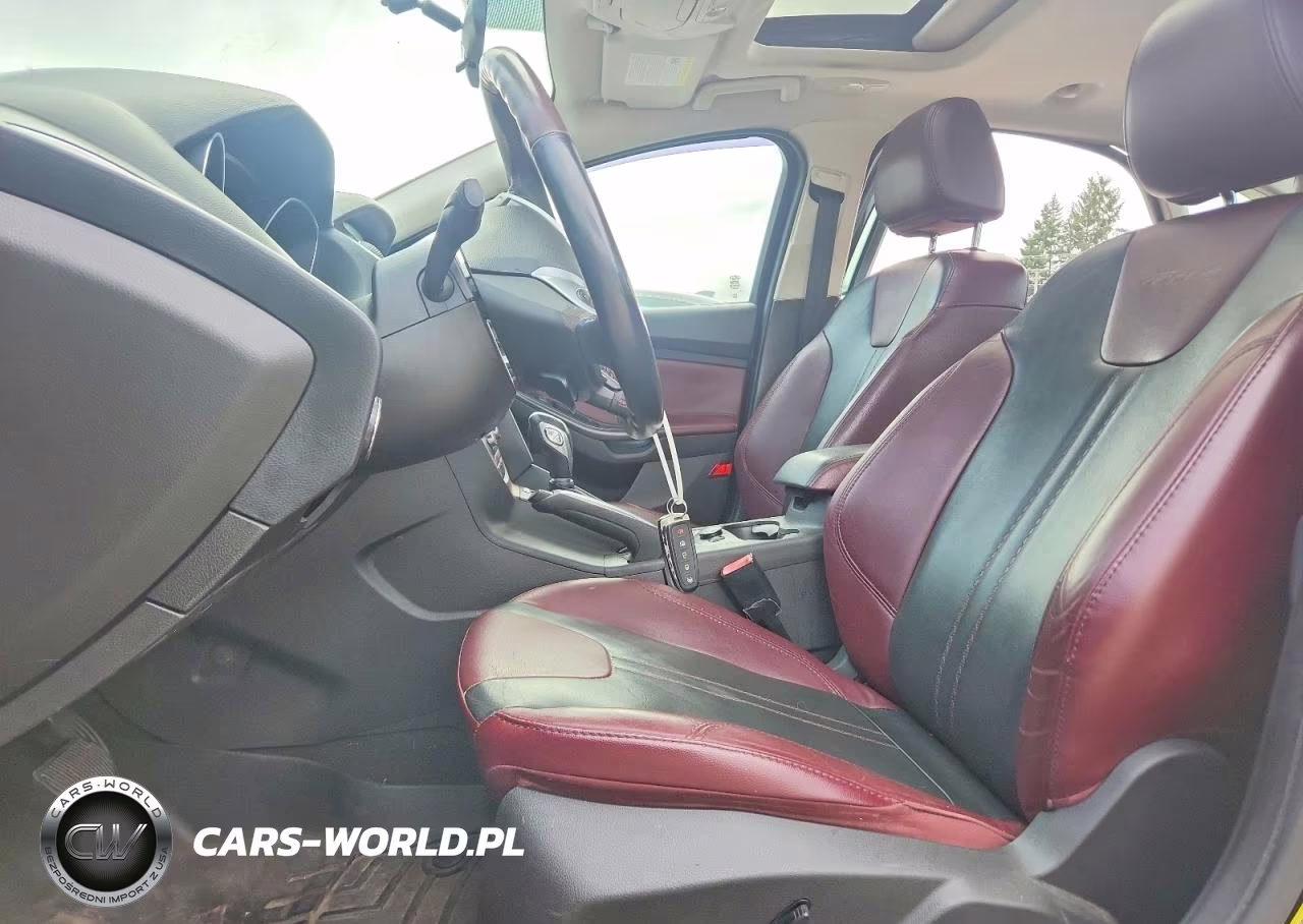 2013 Ford Focus Titanium VIN:1FADP3J23DL249675 - 7