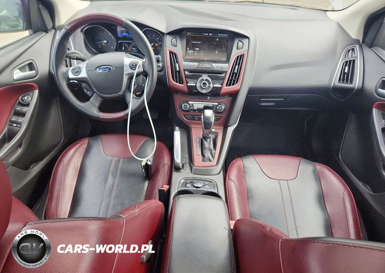 2013 Ford Focus Titanium VIN:1FADP3J23DL249675 - 8