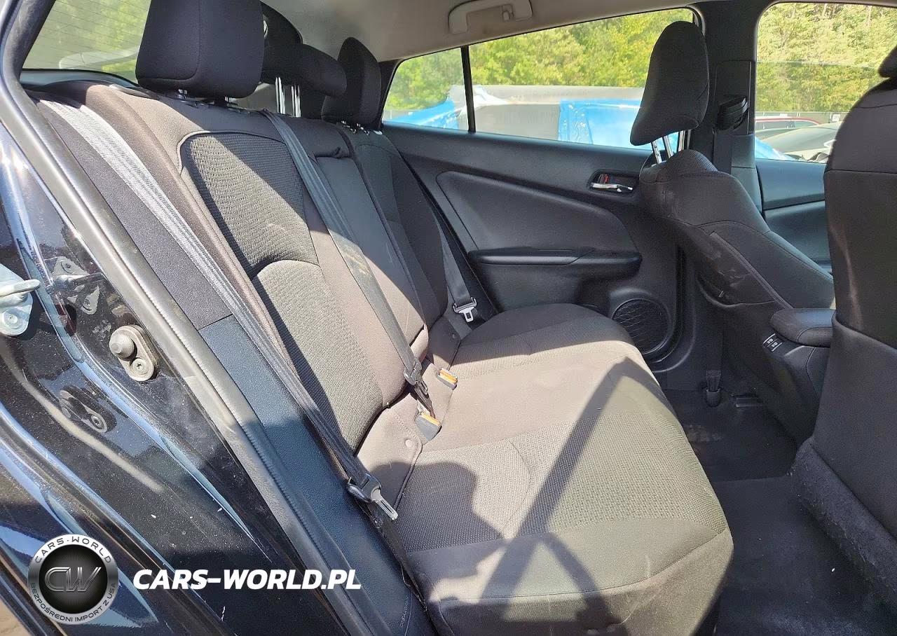 2021 Toyota Prius Le VIN:JTDKAMFU5M3146258 - 10
