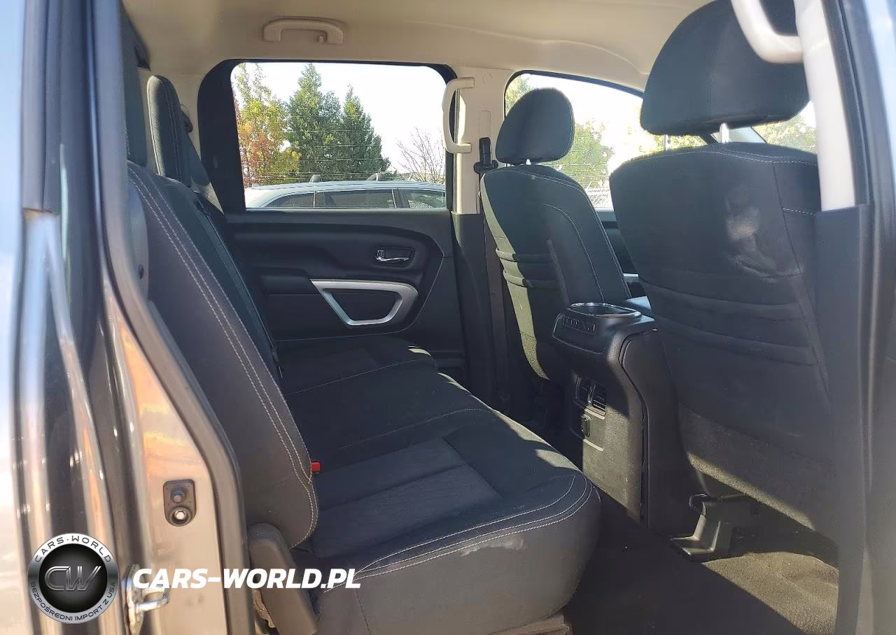 2018 Nissan Titan Xd Sv VIN:1N6BA1F45JN526986 - 10
