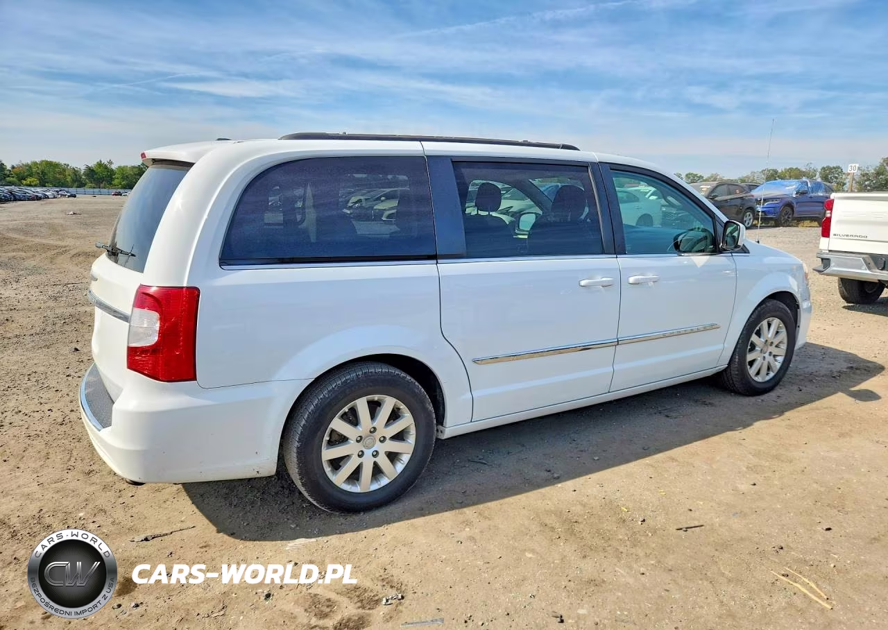 2016 Chrysler Town & Country Touring VIN:2C4RC1BG5GR212777 - 3
