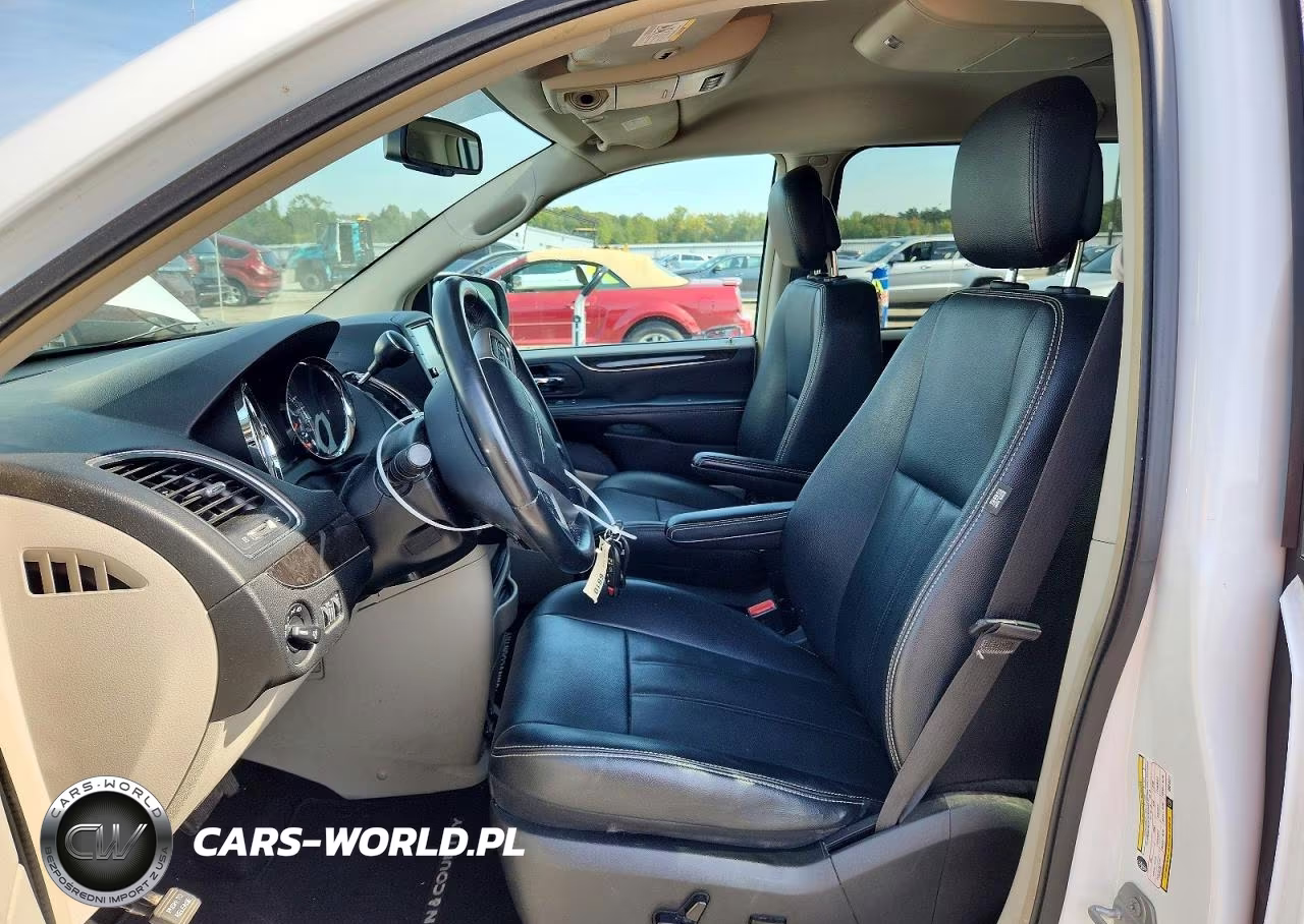 2016 Chrysler Town & Country Touring VIN:2C4RC1BG5GR212777 - 7