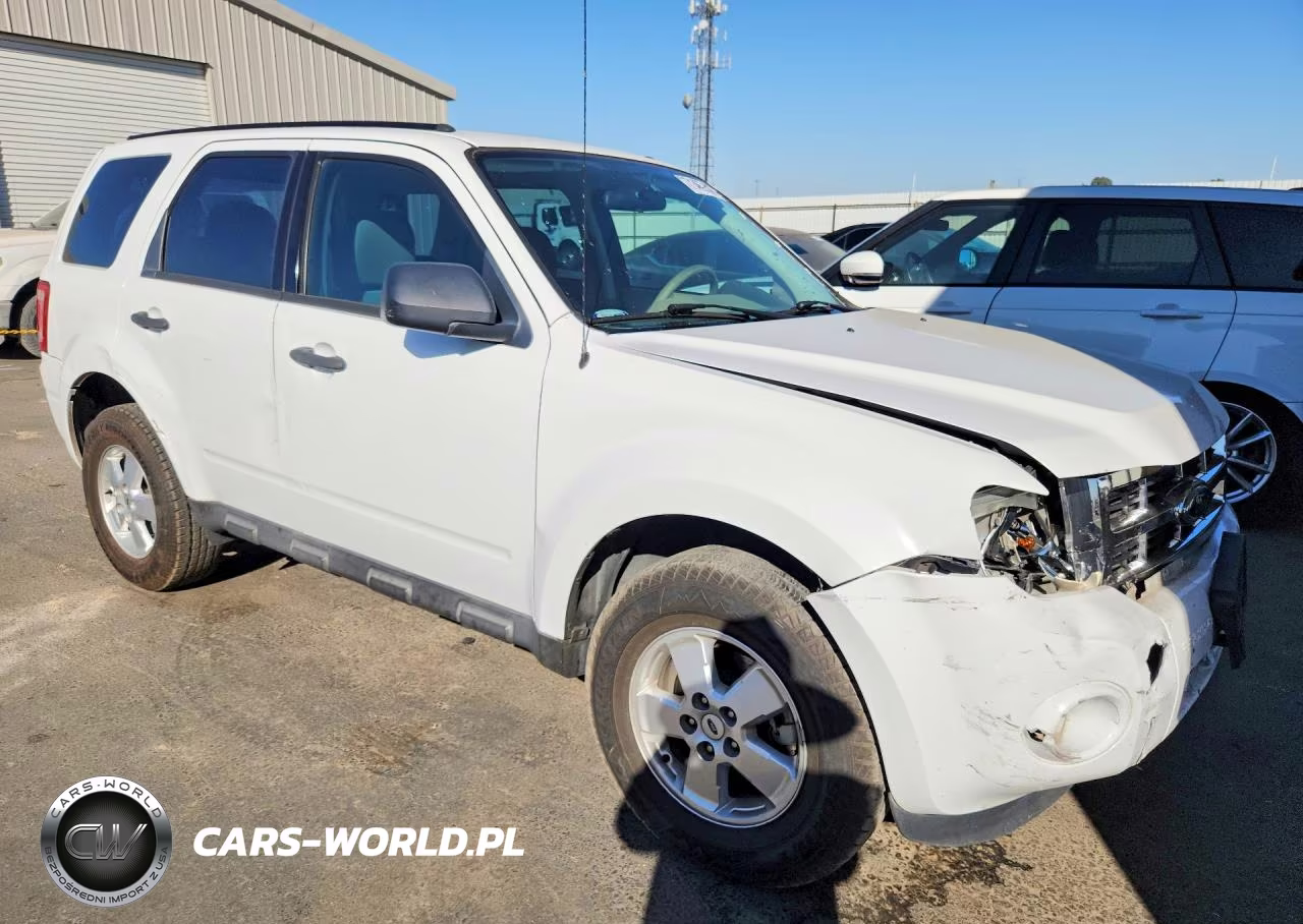2012 Ford Escape Xls VIN:1FMCU0C7XCKB93580 - 4