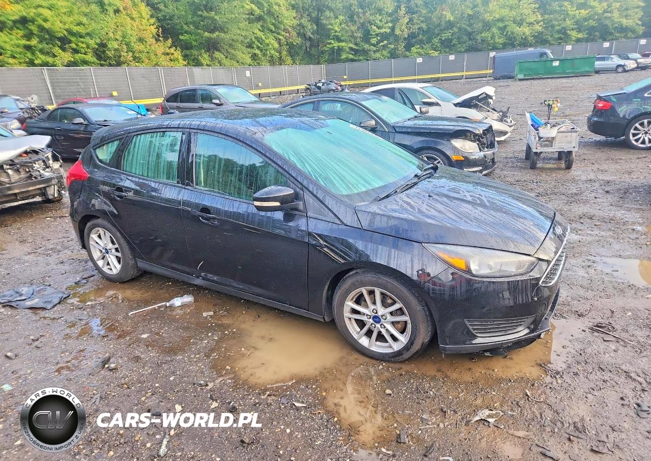 2015 Ford Focus Se VIN:1FADP3K2XFL381043 - 4