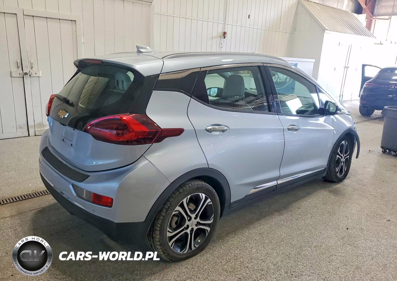 2018 Chevrolet Bolt Ev Premier VIN:1G1FX6S04J4130033 - 3