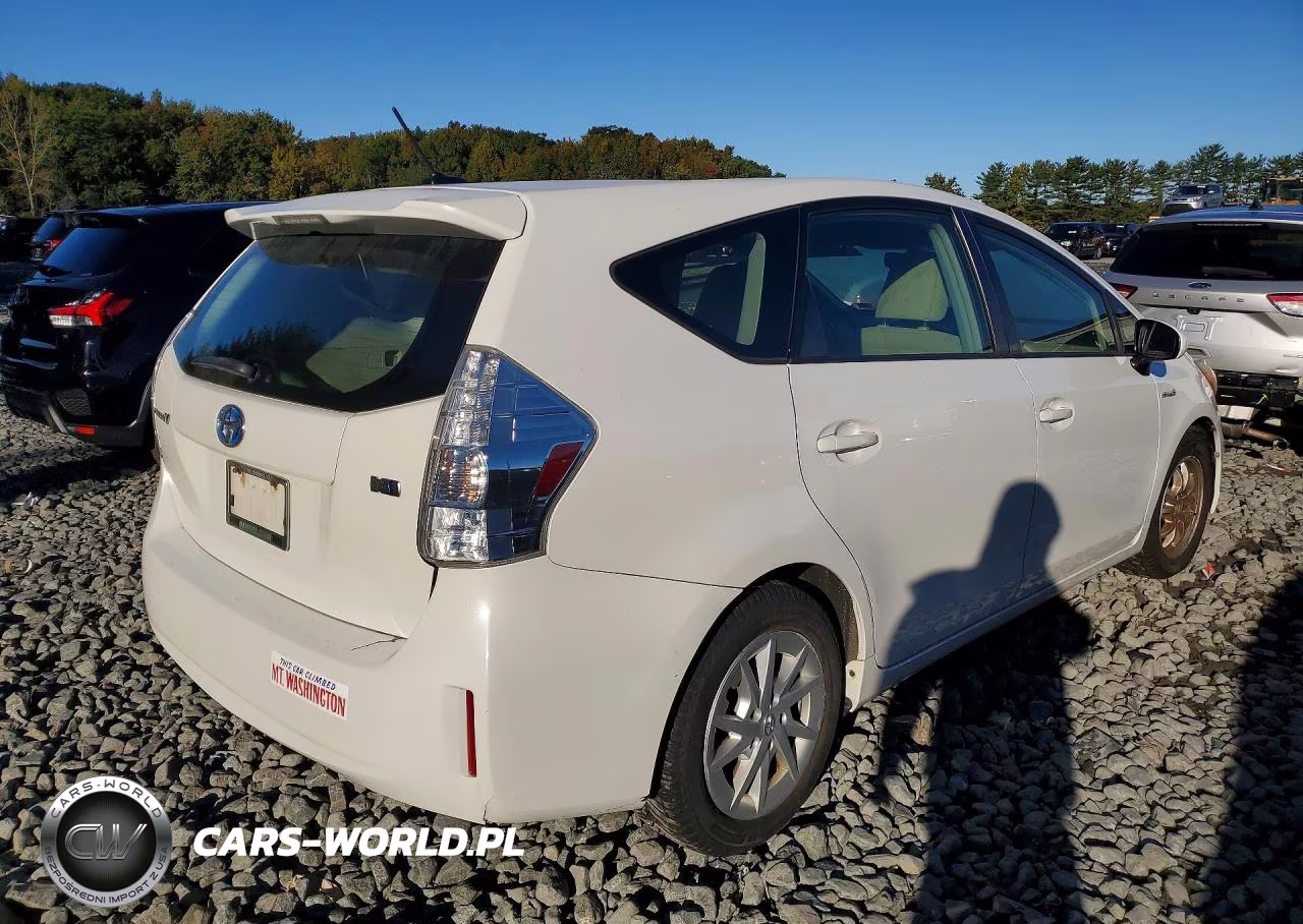 2012 Toyota Prius V Three VIN:JTDZN3EU0C3077623 - 3