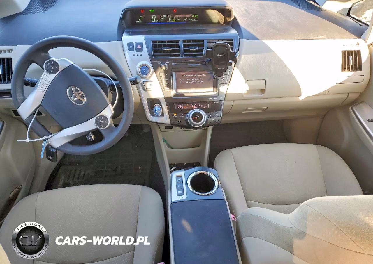 2012 Toyota Prius V Three VIN:JTDZN3EU0C3077623 - 8