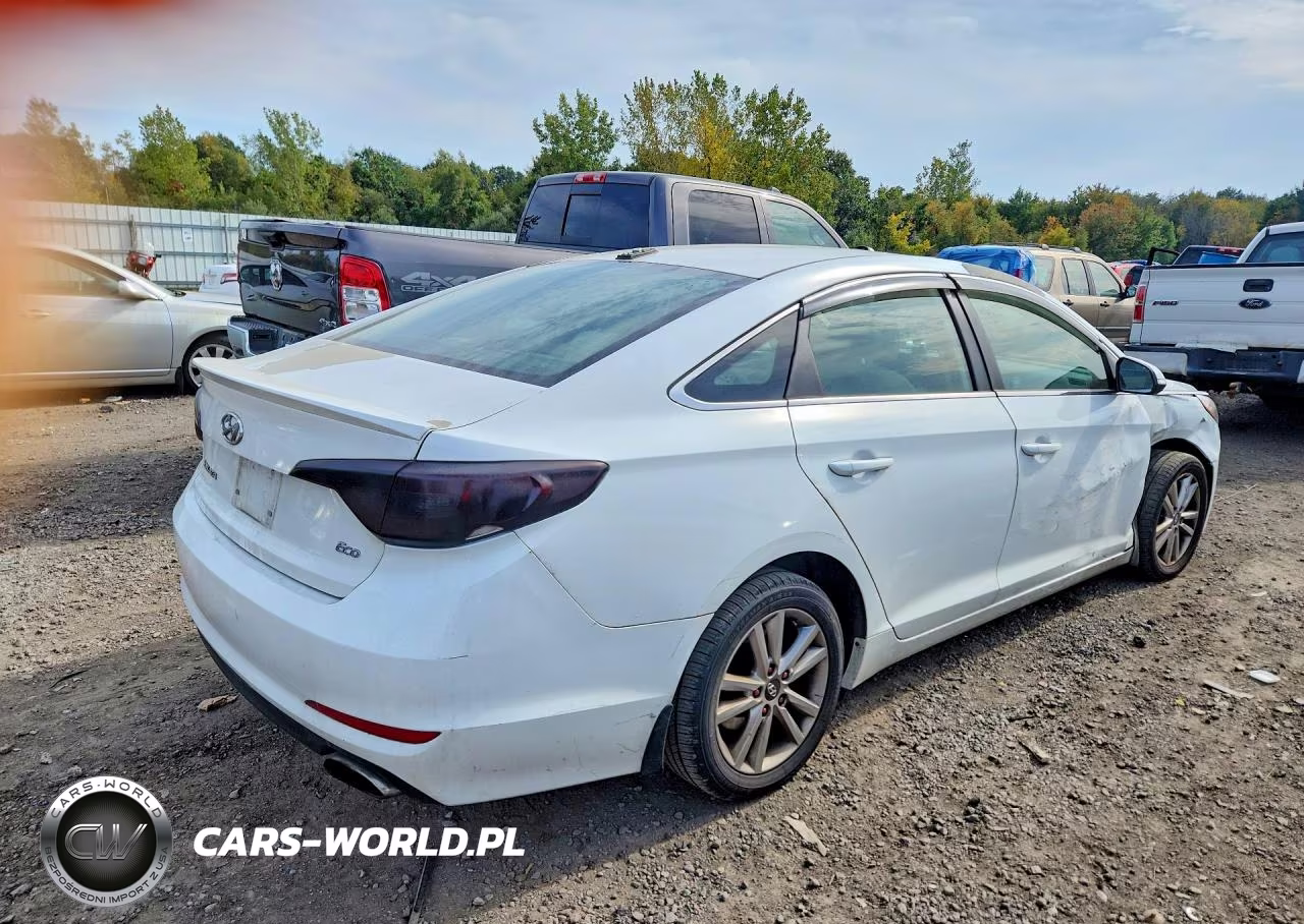 2016 Hyundai Sonata Eco VIN:5NPE24AA2GH419785 - 3