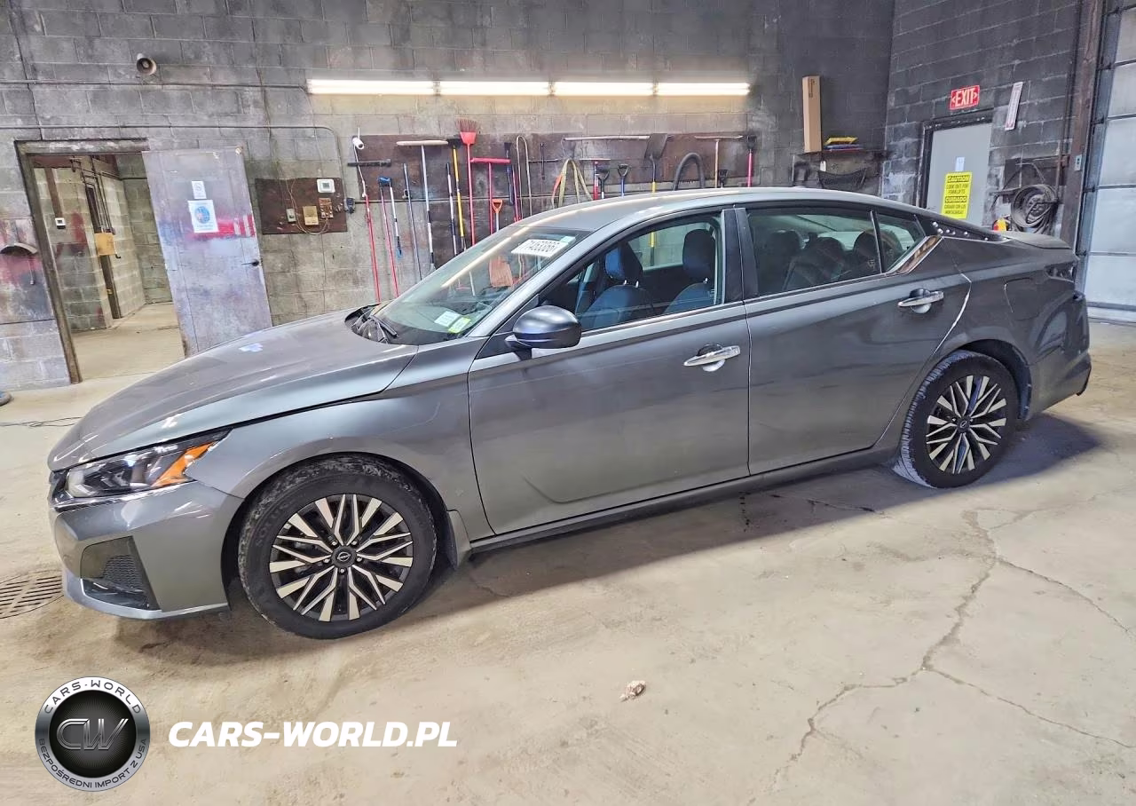 2025 Nissan Altima Sv – zdjęcie 1 z 12