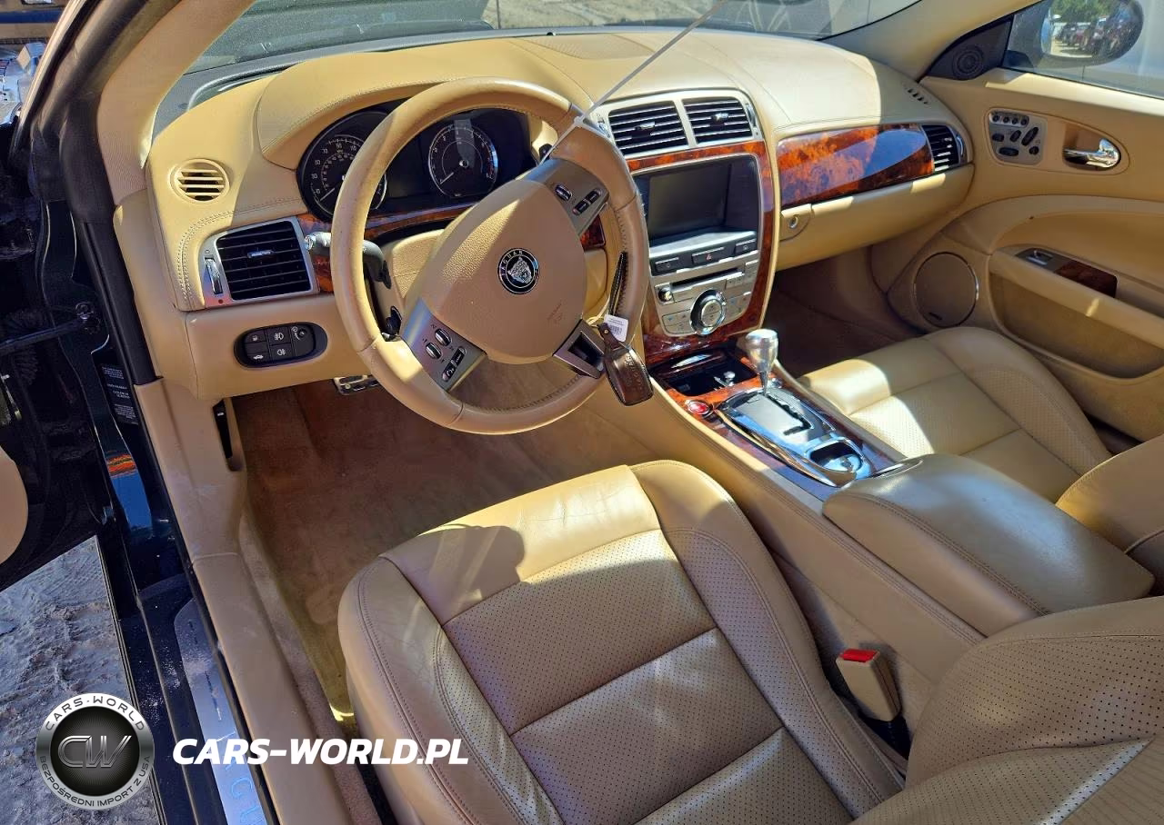 2008 Jaguar Xk VIN:SAJWA43B585B21119 - 8