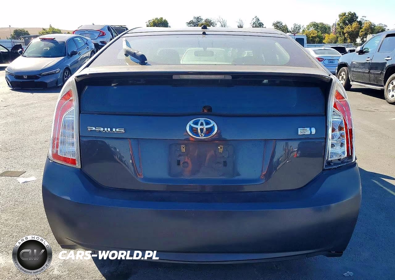 2014 Toyota Prius Two VIN:JTDKN3DUXE0388211 - 6