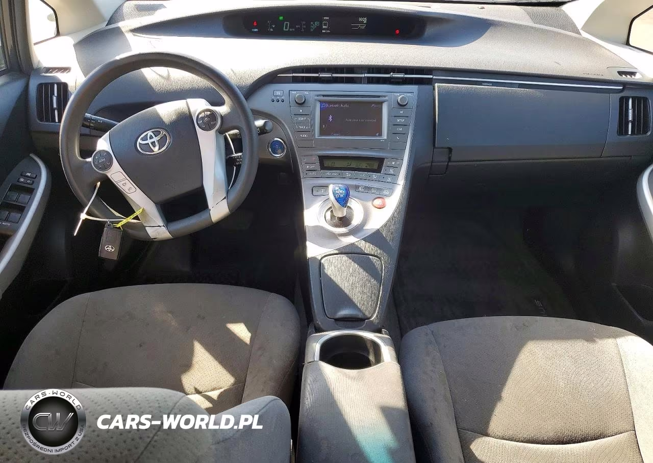 2014 Toyota Prius Two VIN:JTDKN3DUXE0388211 - 8
