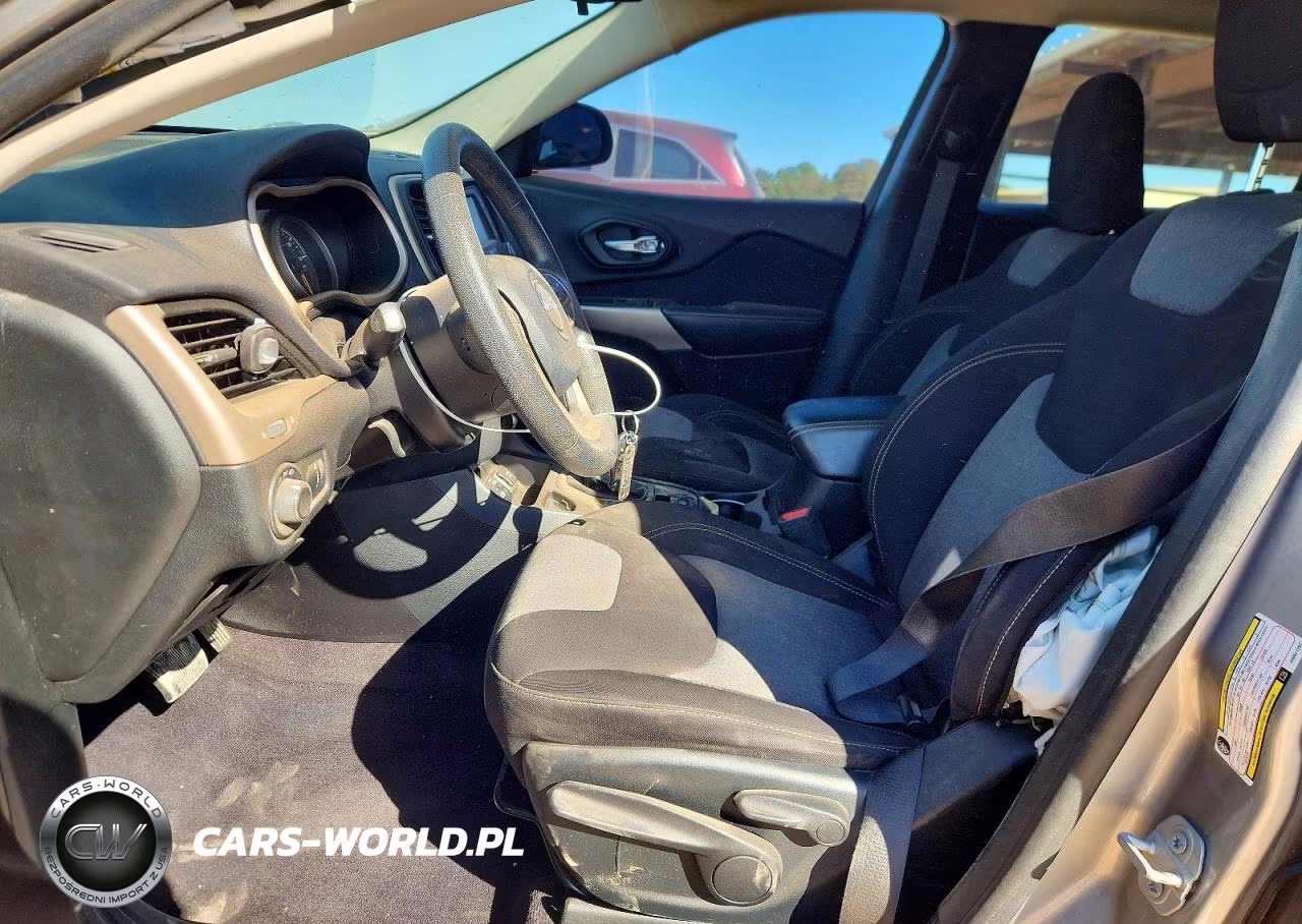 2017 Jeep Cherokee Sport VIN:1C4PJLAB1HW641292 - 7