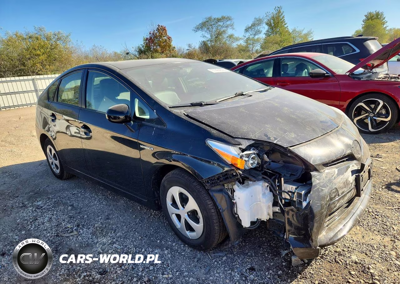 2013 Toyota Prius One VIN:JTDKN3DU3D5584833 - 4