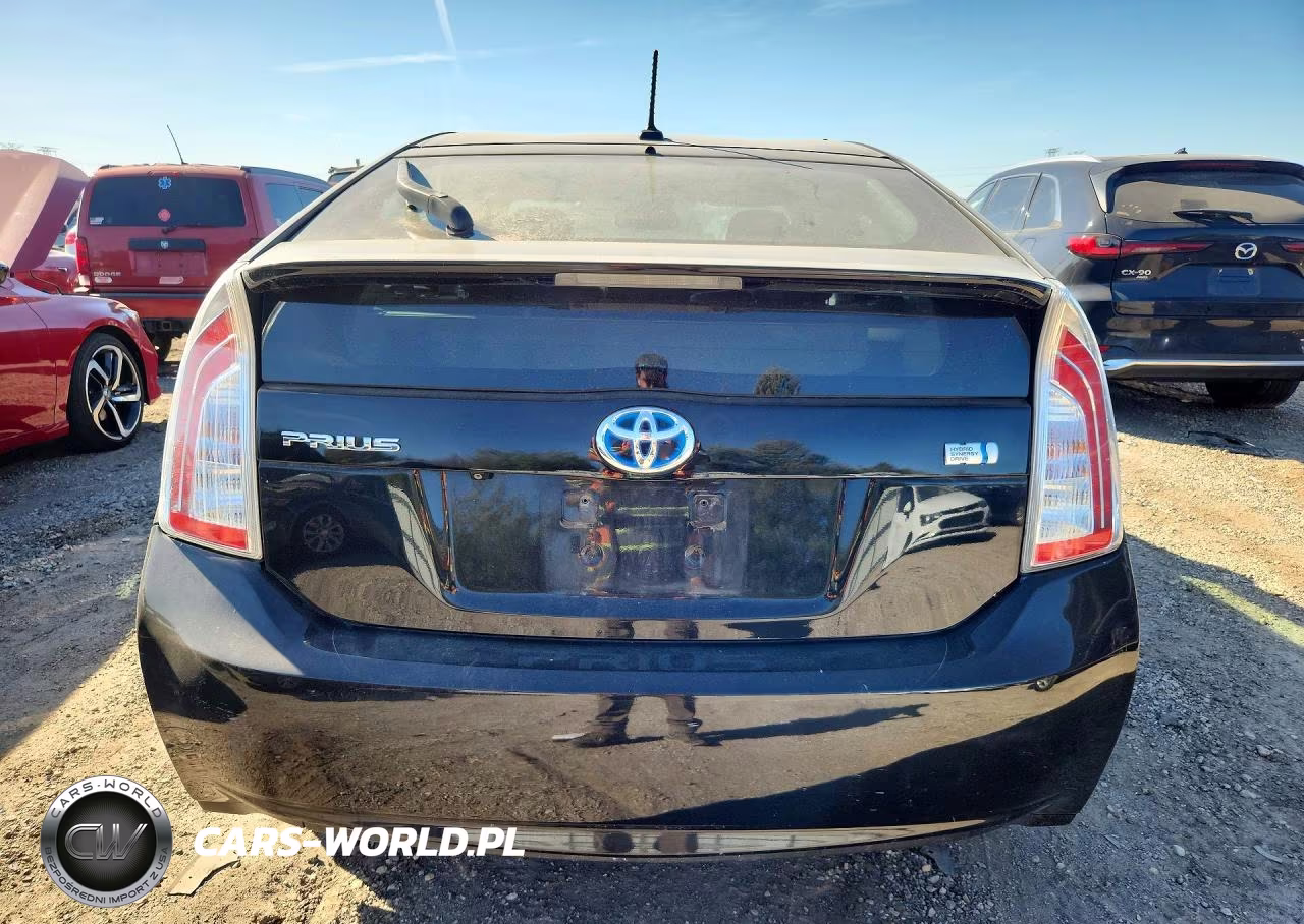 2013 Toyota Prius One VIN:JTDKN3DU3D5584833 - 6