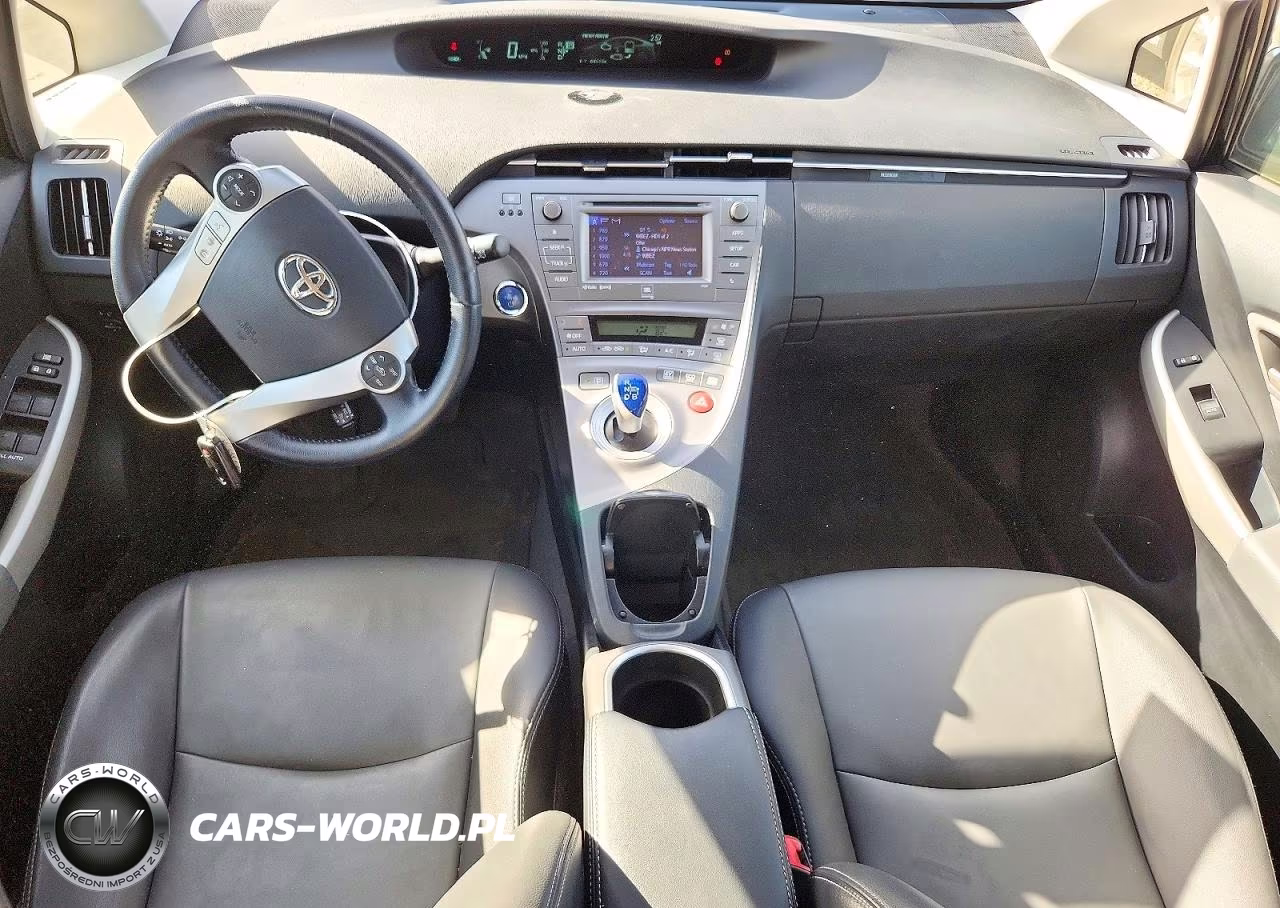 2013 Toyota Prius One VIN:JTDKN3DU3D5584833 - 8