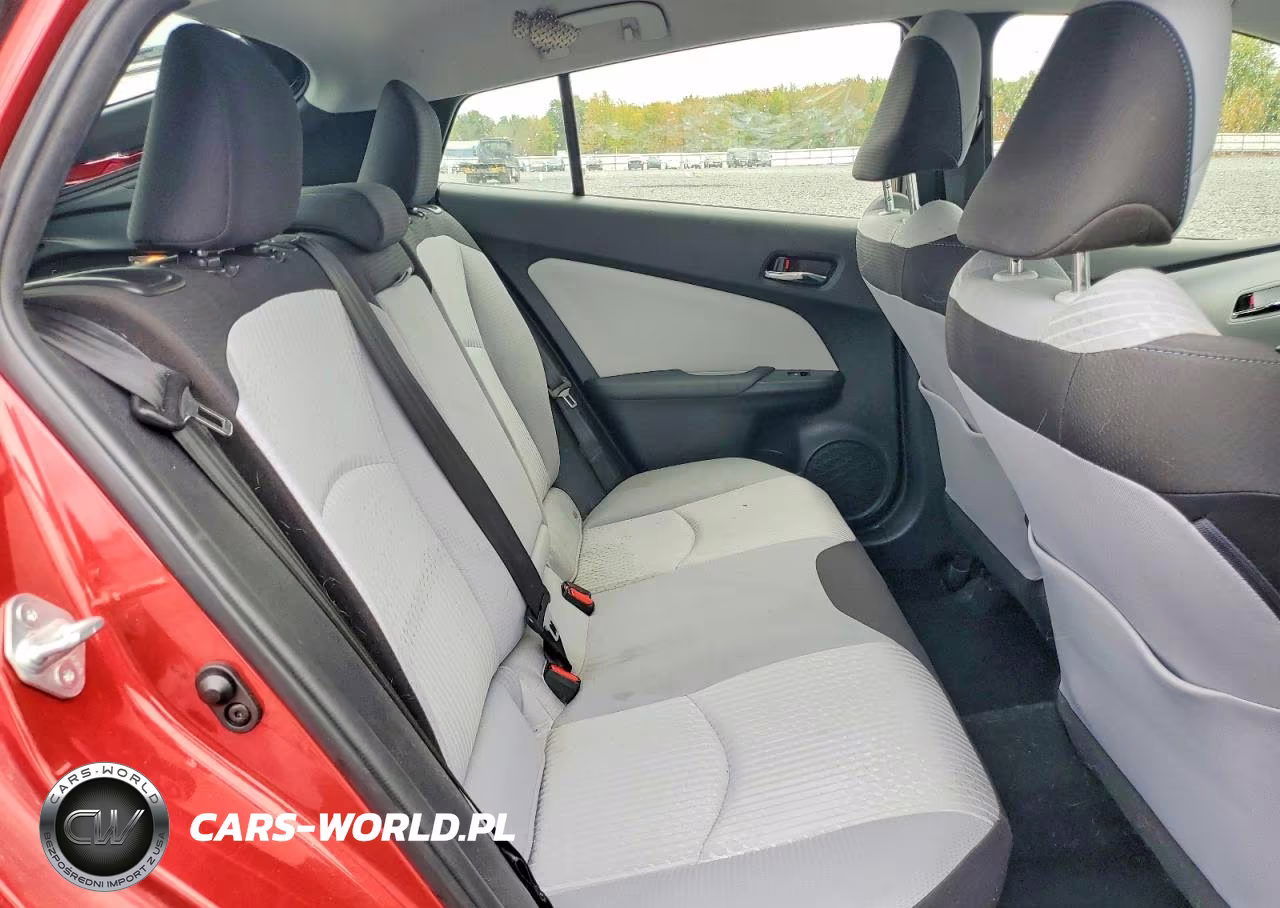 2018 Toyota Prius Two VIN:JTDKBRFU1J3590520 - 10
