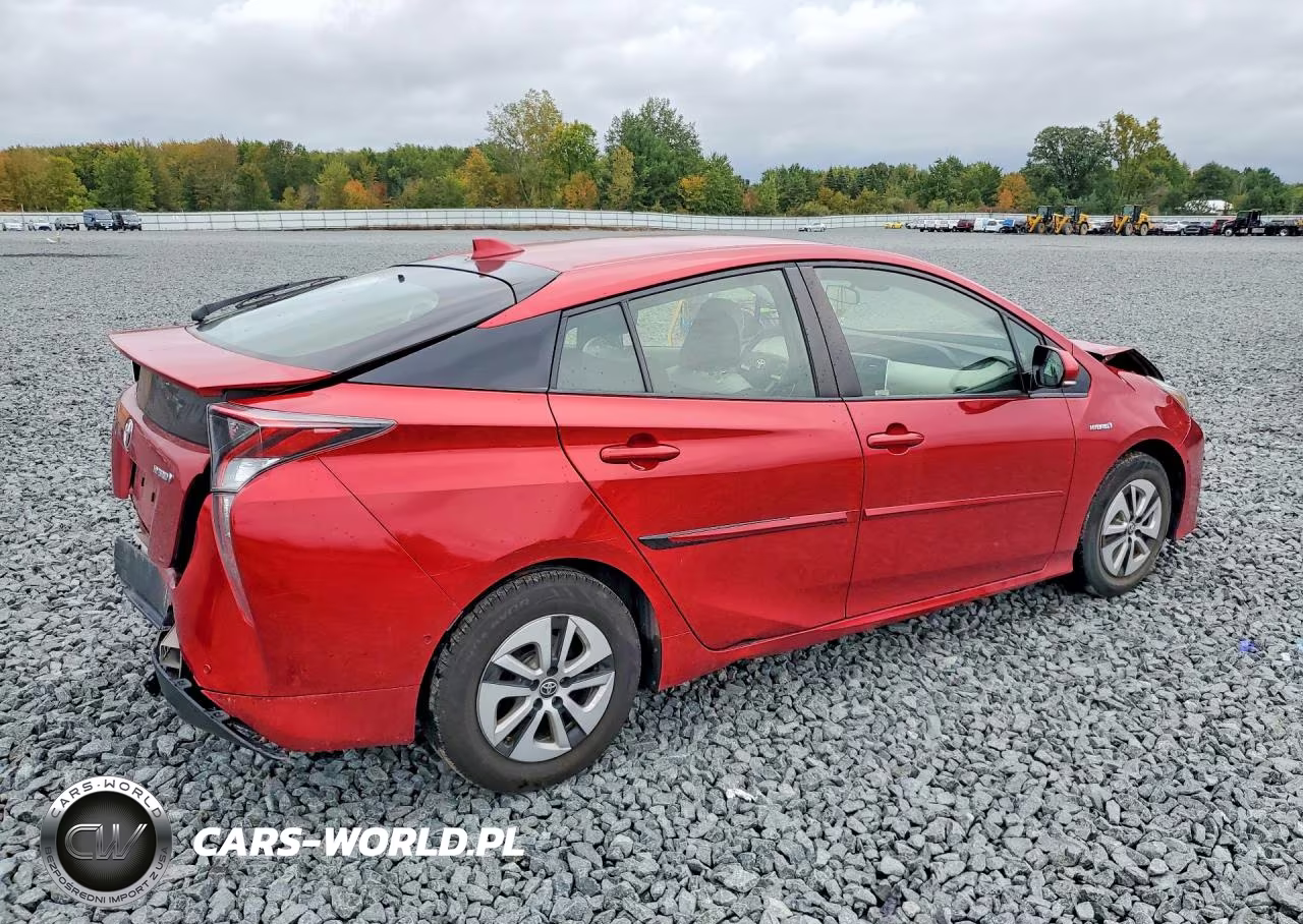 2018 Toyota Prius Two VIN:JTDKBRFU1J3590520 - 3