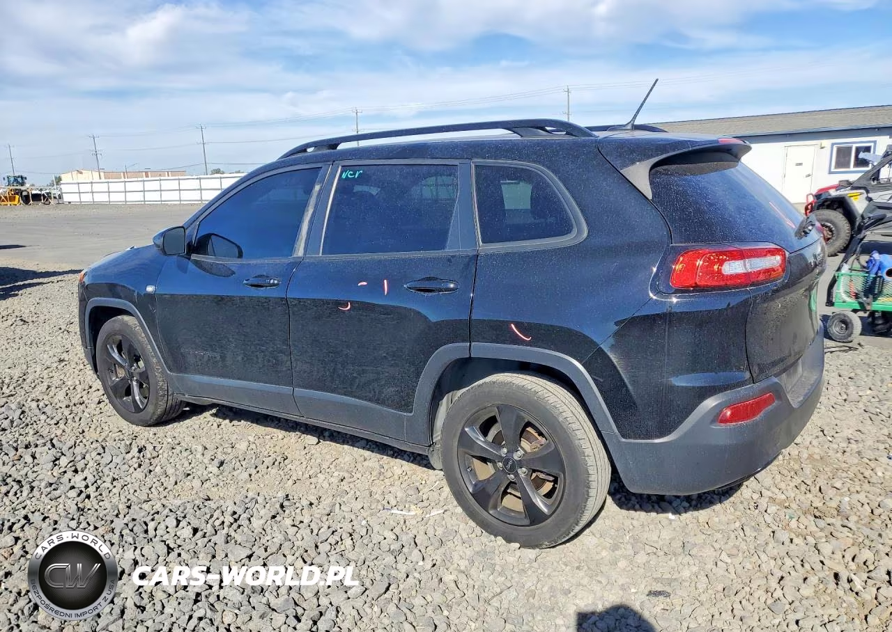 2018 Jeep Cherokee Latitude VIN:1C4PJLCB2JD565001 - 2