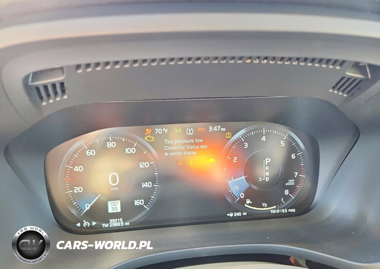 2020 Volvo Xc60 VIN:YV4102RK3L1499716 - 9