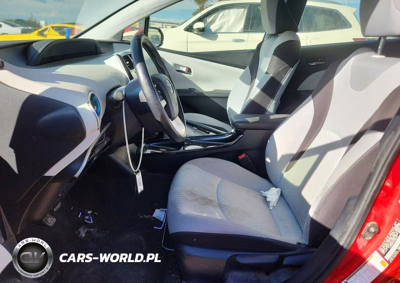 2017 Toyota Prius Three VIN:JTDKARFU4H3532771 - 7
