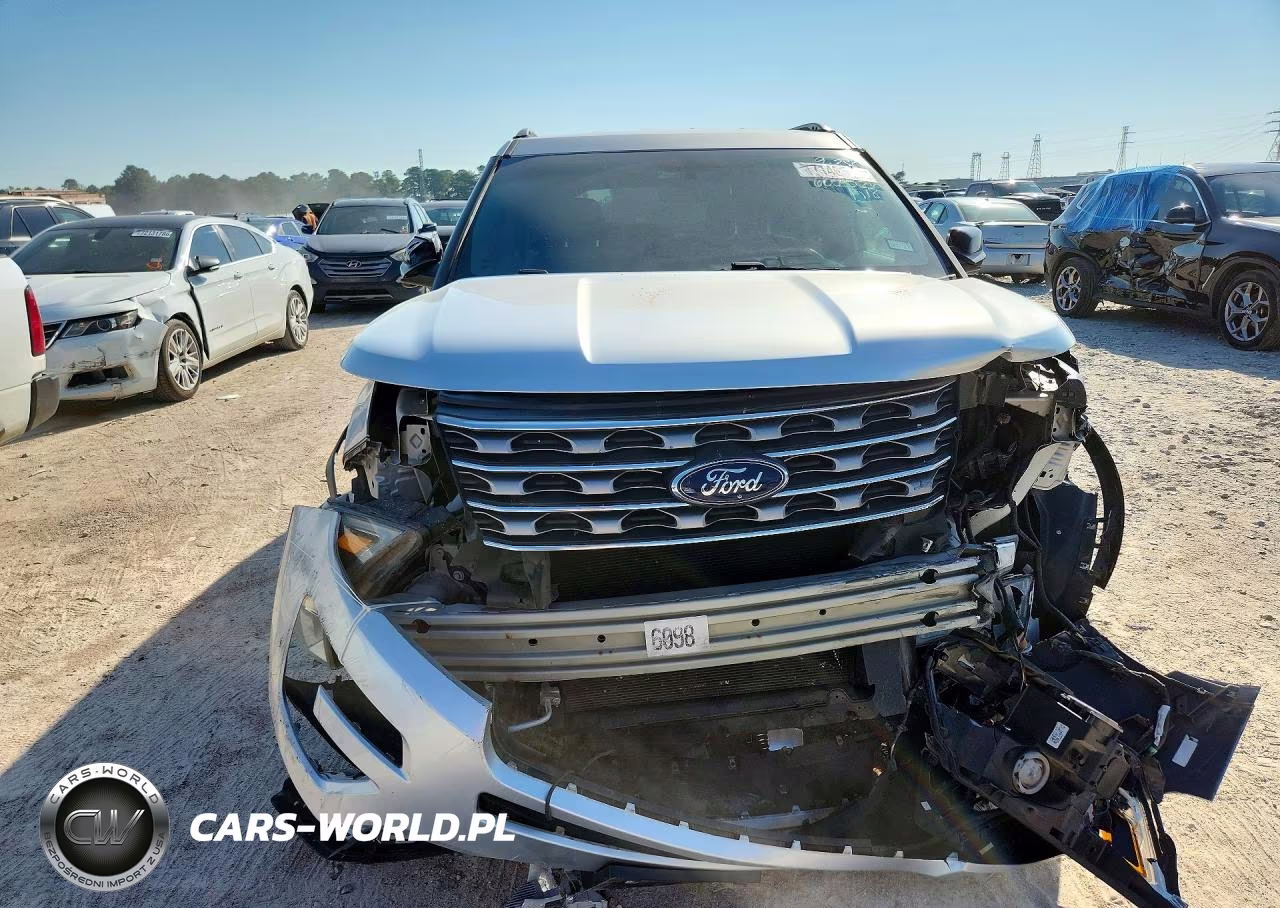 2017 Ford Explorer Xlt VIN:1FM5K7D80HGB14149 - 5