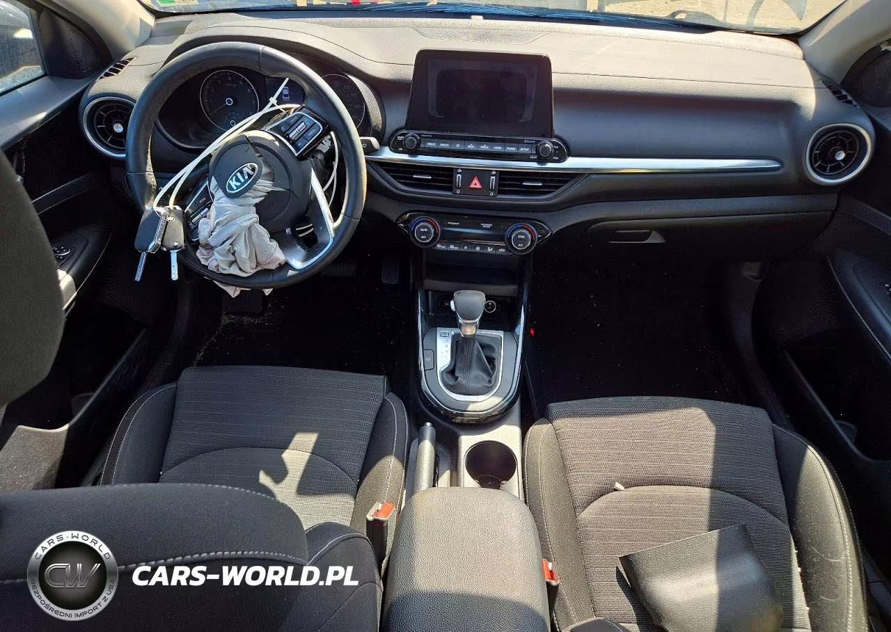 2019 Kia Forte S VIN:3KPF34ADXKE022365 - 8