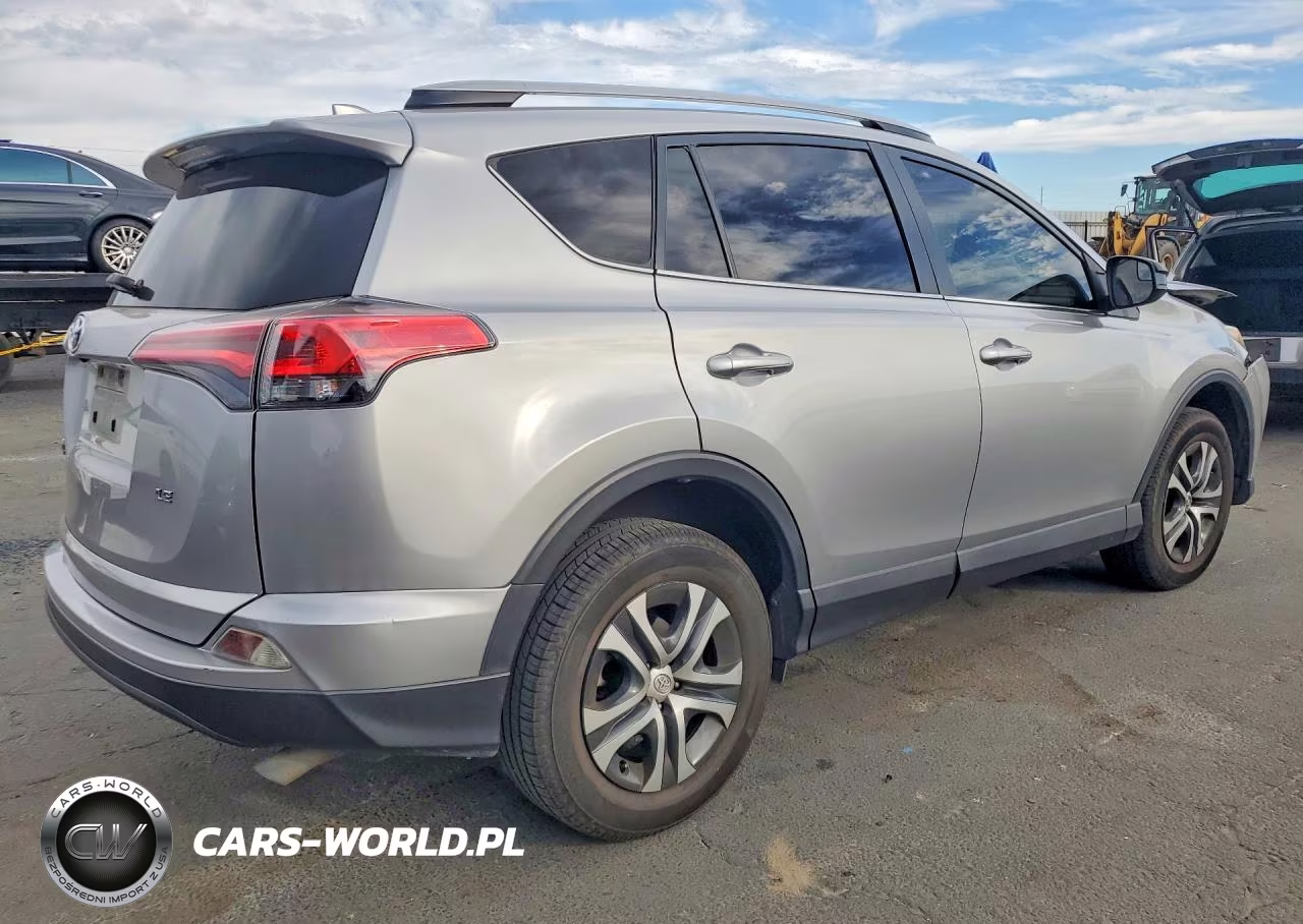 2018 Toyota Rav4 Le VIN:JTMZFREV7JJ175517 - 3