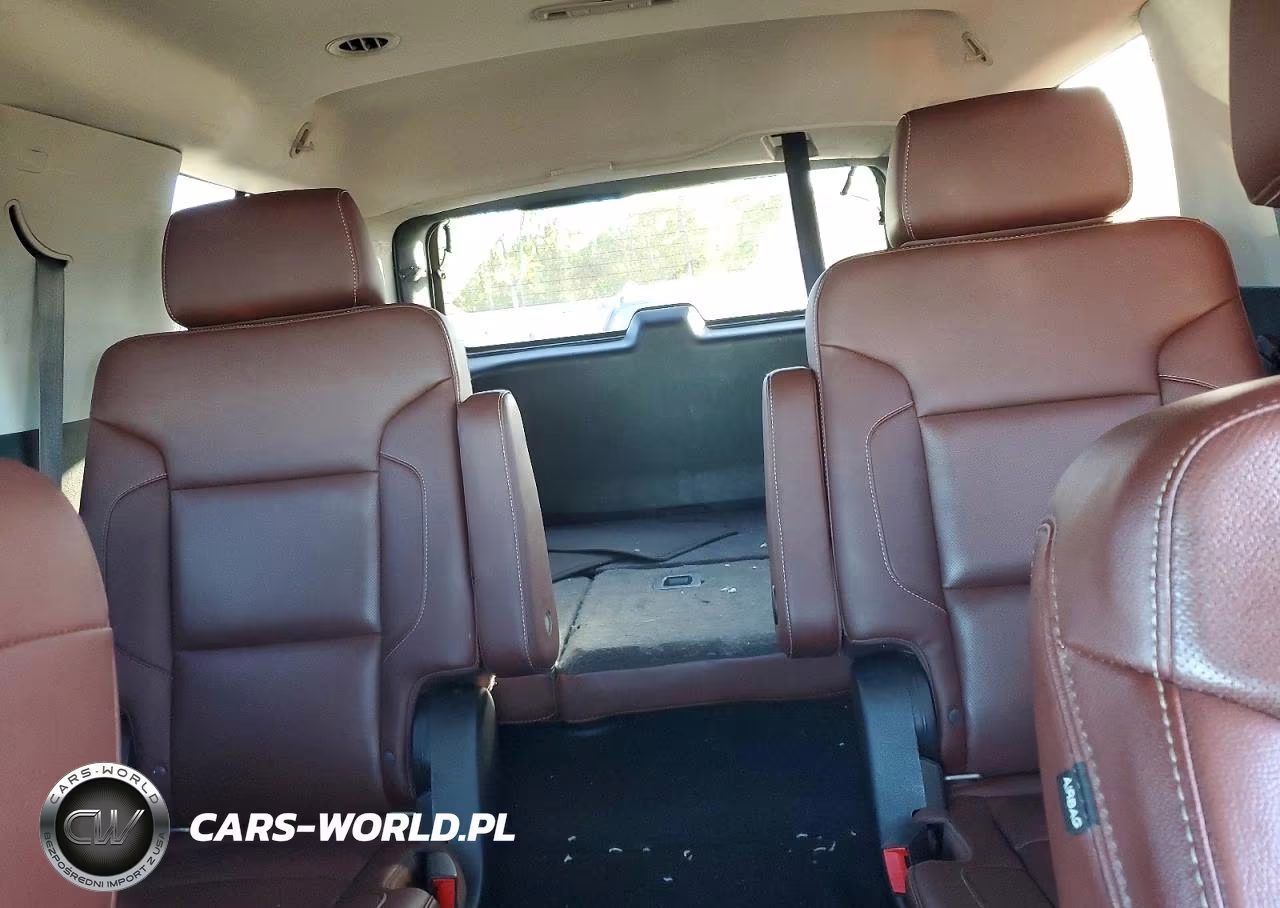 2019 Chevrolet Tahoe K1500 Premier VIN:1GNSKCKJ6KR211462 - 10