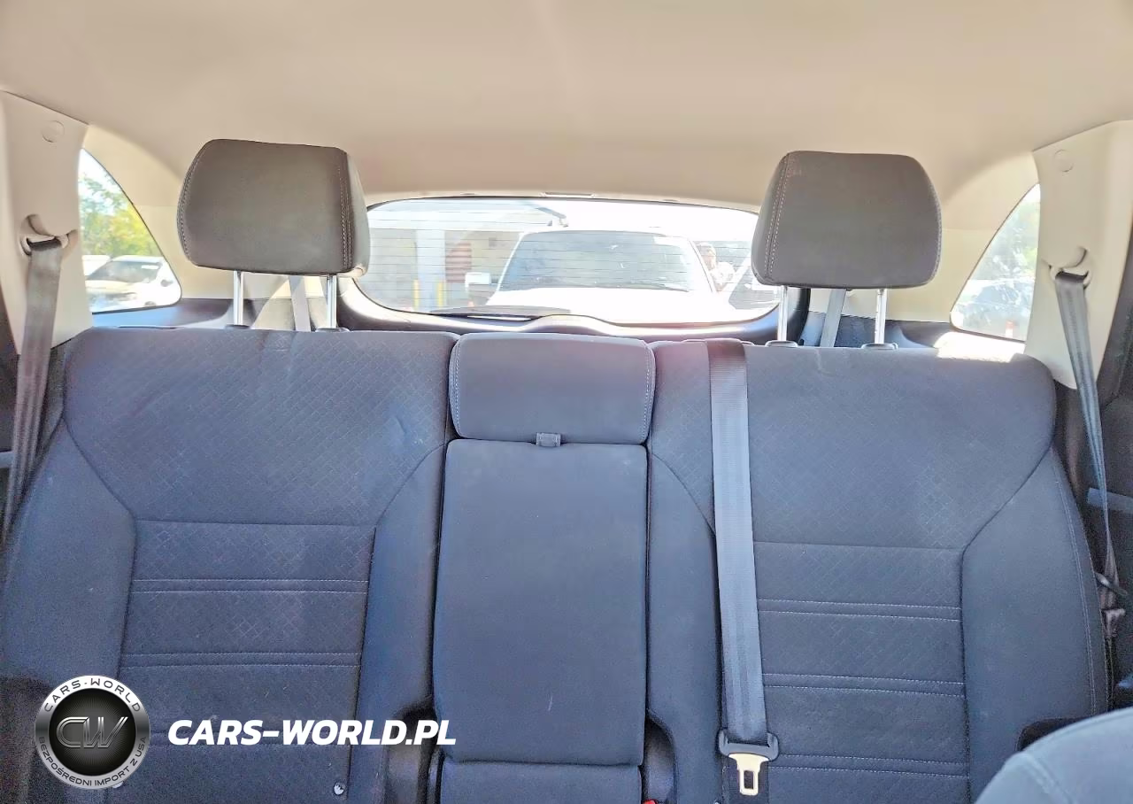 2019 Kia Sorento Lx VIN:5XYPGDA31KG557166 - 10