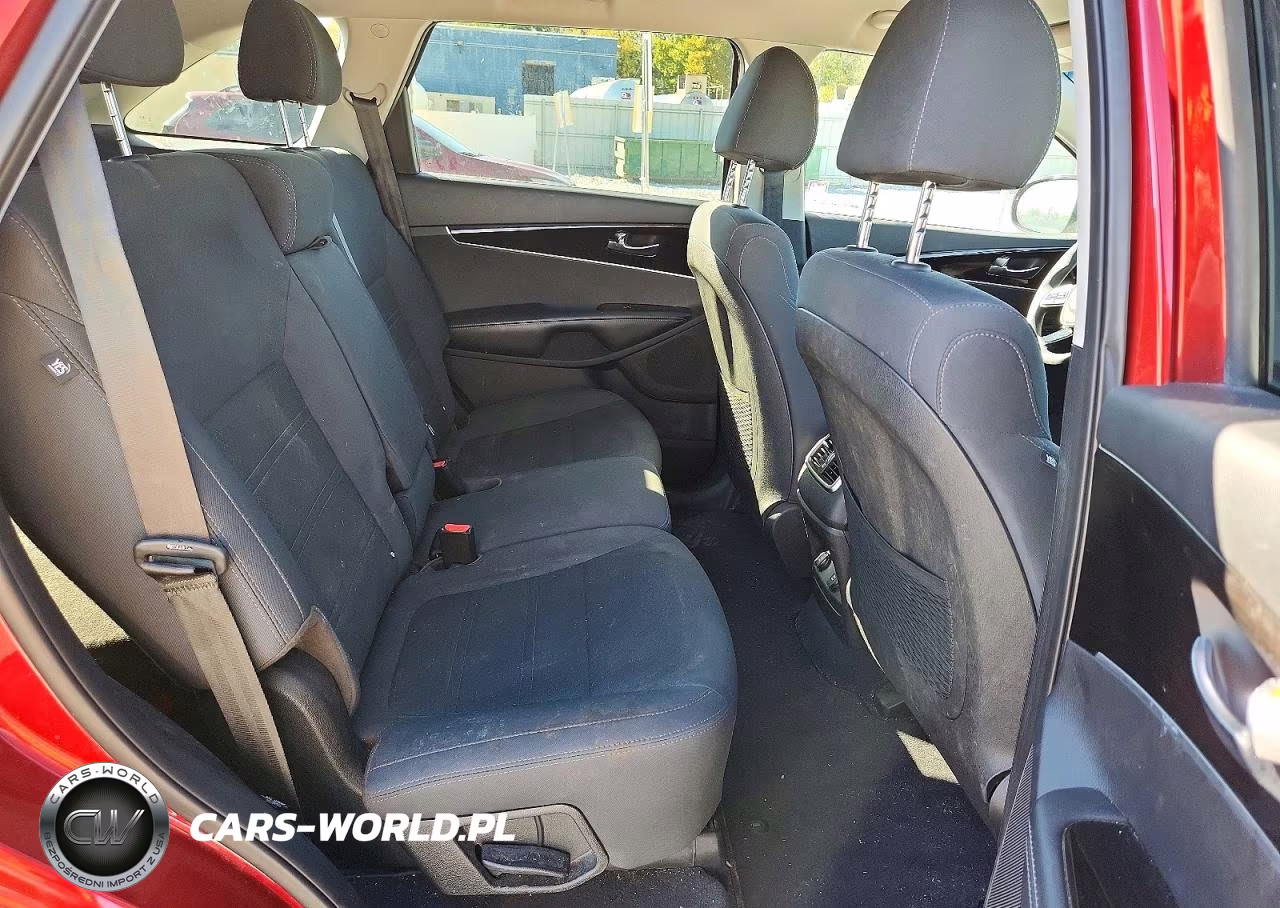 2019 Kia Sorento Lx VIN:5XYPGDA31KG557166 - 11