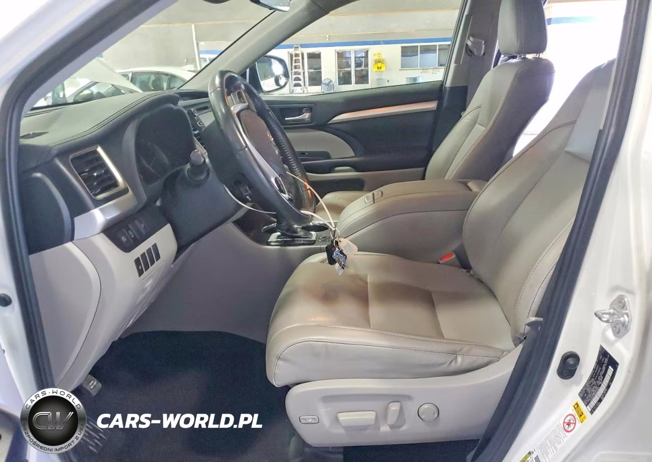 2019 Toyota Highlander Xle VIN:5TDJZRFH6KS619231 - 7