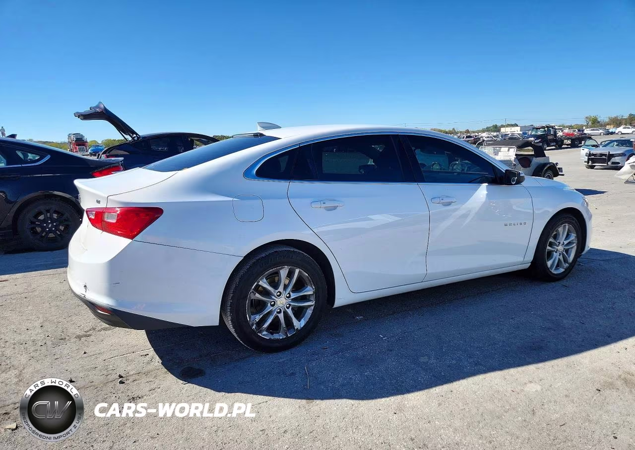 2018 Chevrolet Malibu Lt VIN:1G1ZD5STXJF151774 - 3
