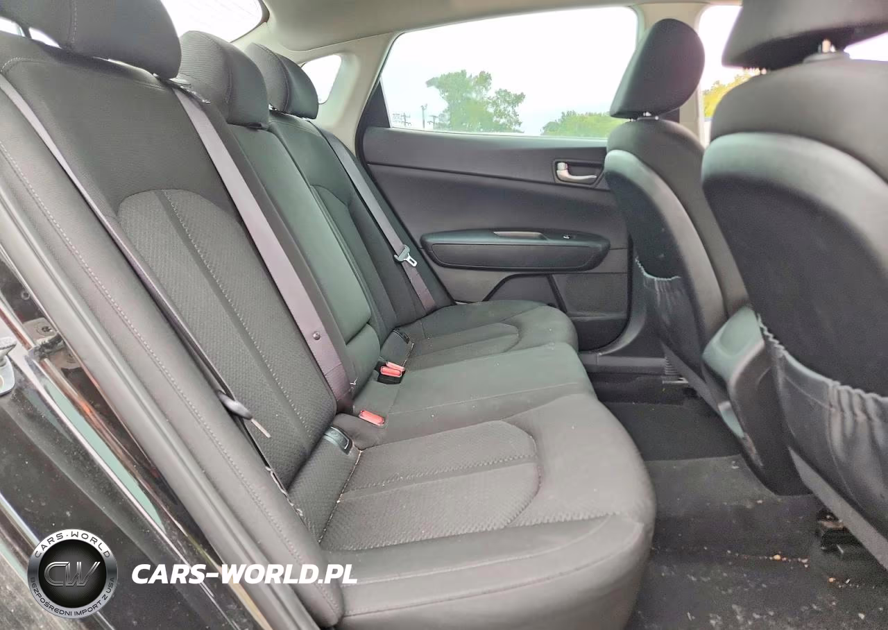 2017 Kia Optima Lx VIN:KNAGT4L32H5141702 - 10