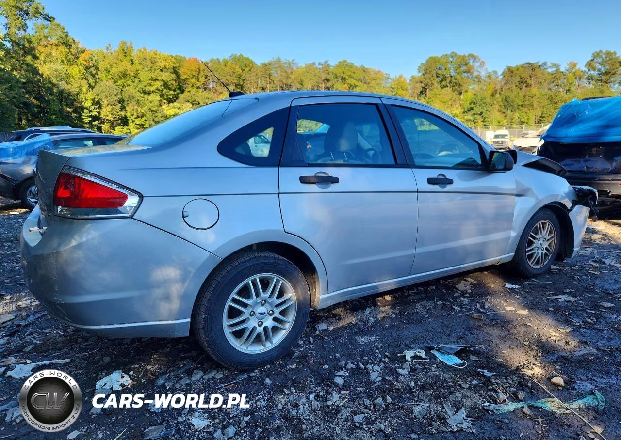 2009 Ford Focus Se VIN:1FAHP35N69W246216 - 3