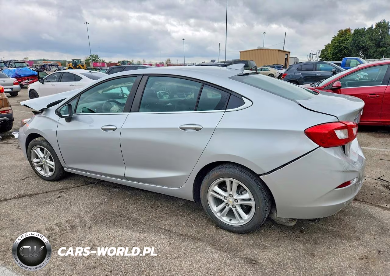 2017 Chevrolet Cruze Lt VIN:1G1BE5SM5H7161303 - 2