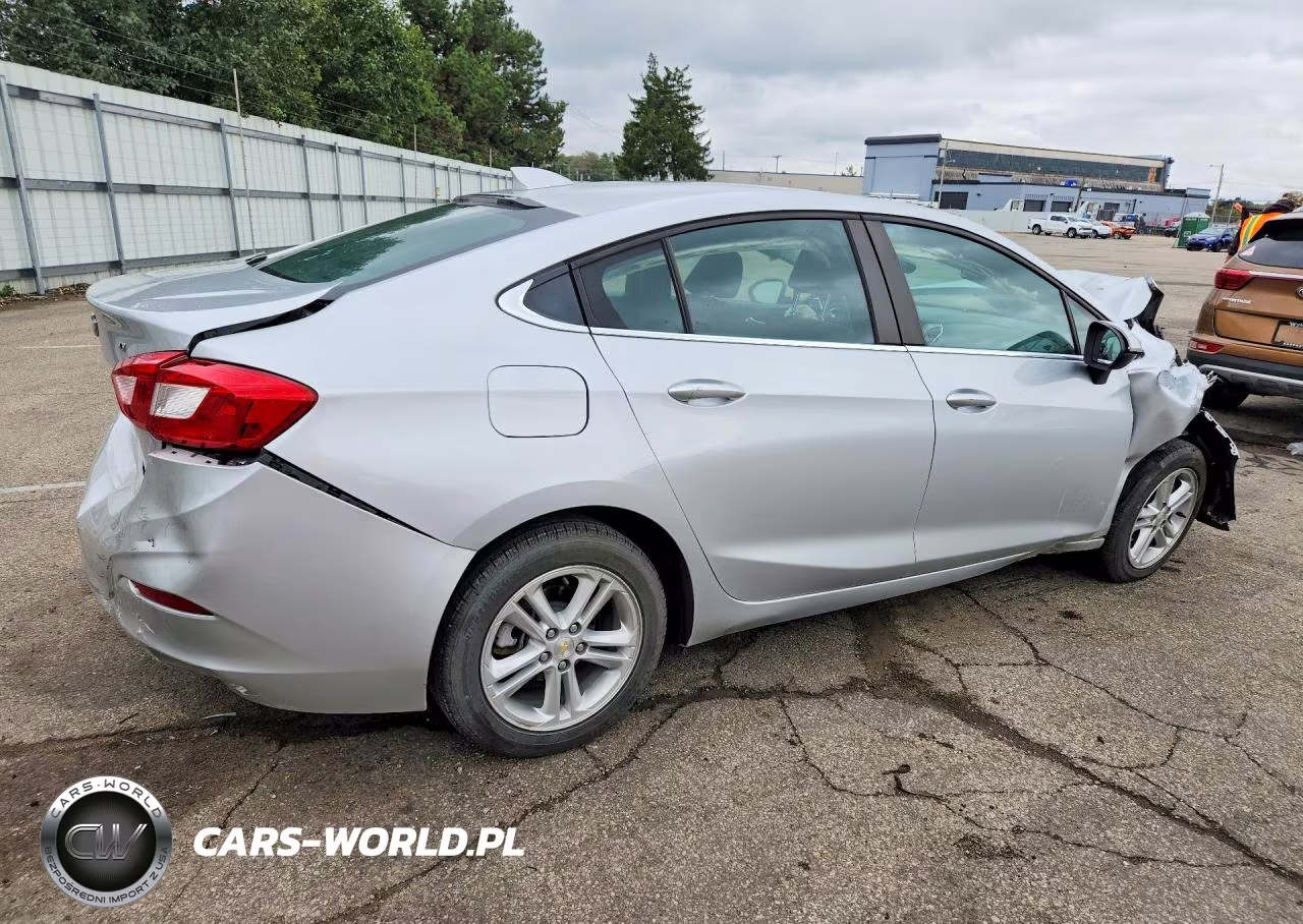 2017 Chevrolet Cruze Lt VIN:1G1BE5SM5H7161303 - 3