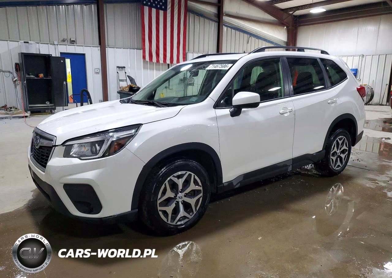 2020 Subaru Forester Premium VIN:JF2SKAGC1LH609565 - 1