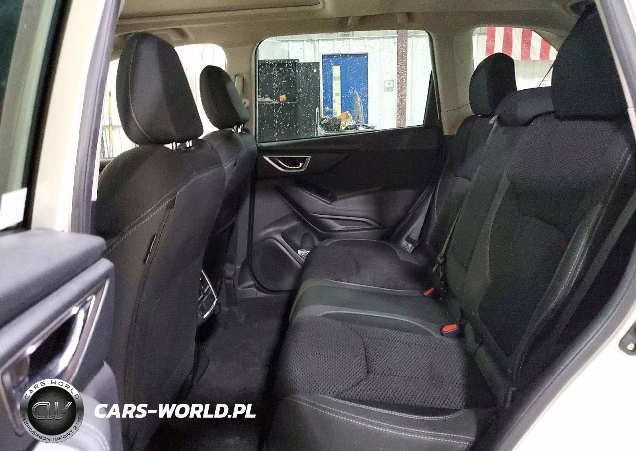 2020 Subaru Forester Premium VIN:JF2SKAGC1LH609565 - 10
